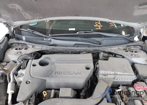 2016 Nissan Altima z USA, uszkodzony, nr VIN 1N4AL3AP5GN327697